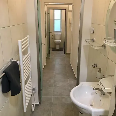 Cosy Studio In New Town Apartament