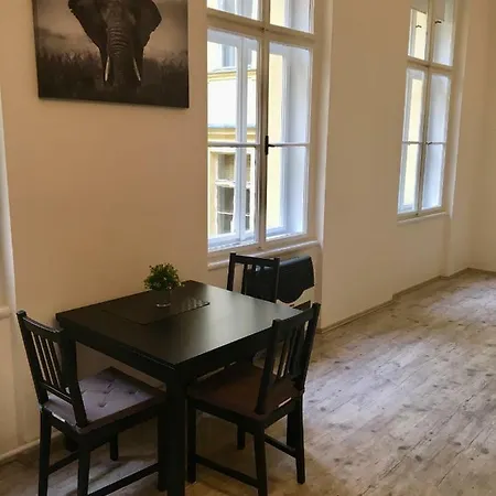 Cosy Studio In New Town * Praga